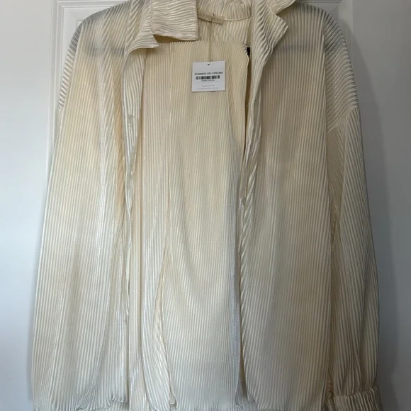 NWT MILK + HONEY Kumiko Plisse Blouse And Pant Set Cream XS - Picture 4 of 6